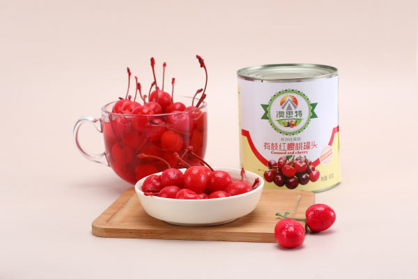有枝紅櫻桃罐頭